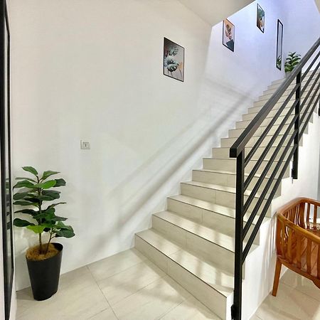 Hanan Homestay Klebang Ipoh With A View Of Mount Korbu, For Musl!M Only!! Luaran gambar