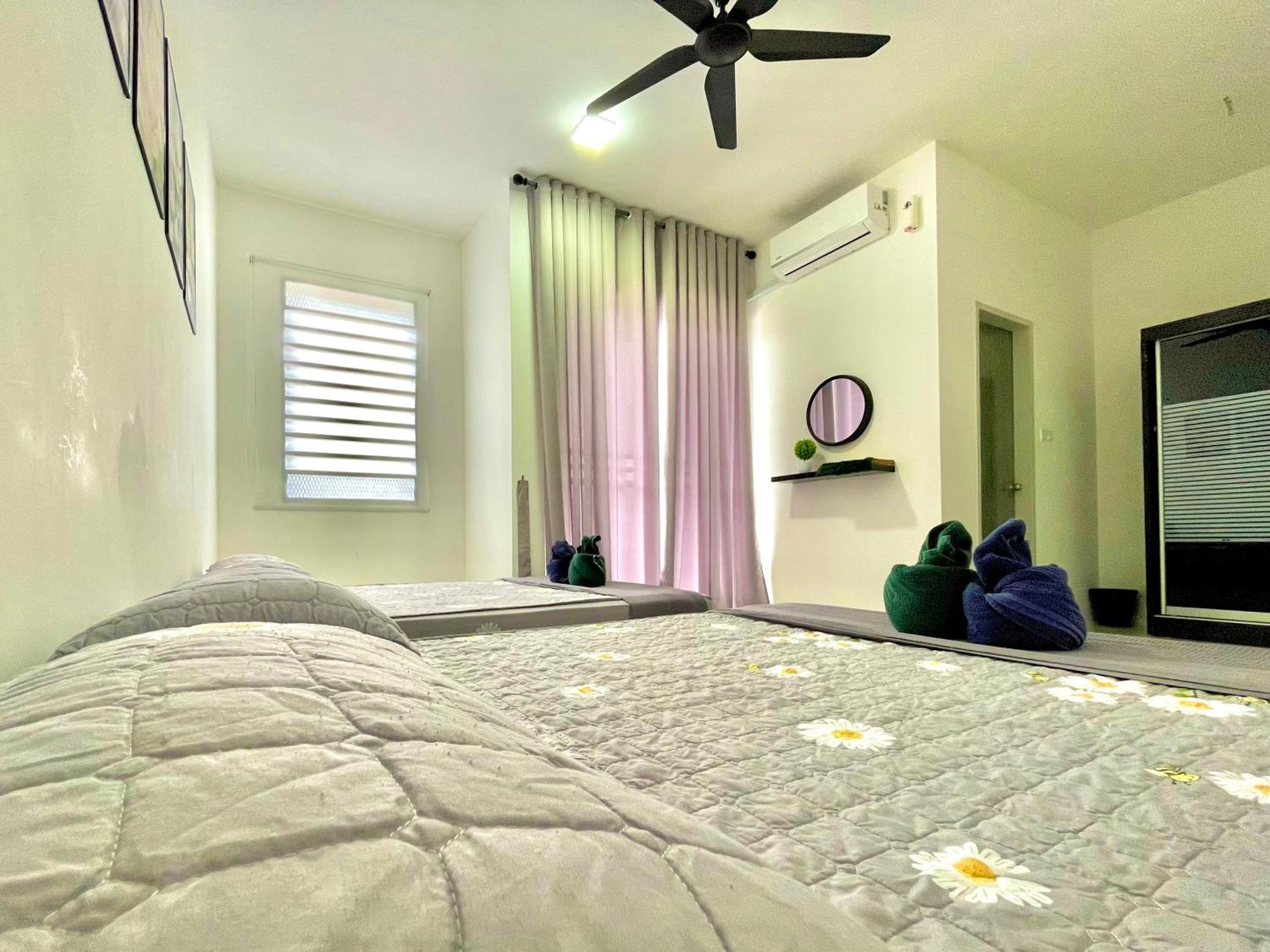 Hanan Homestay Klebang Ipoh With A View Of Mount Korbu, For Musl!M Only!! Luaran gambar