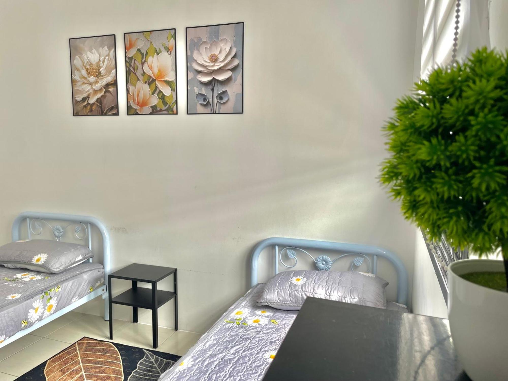 Hanan Homestay Klebang Ipoh With A View Of Mount Korbu, For Musl!M Only!! Luaran gambar